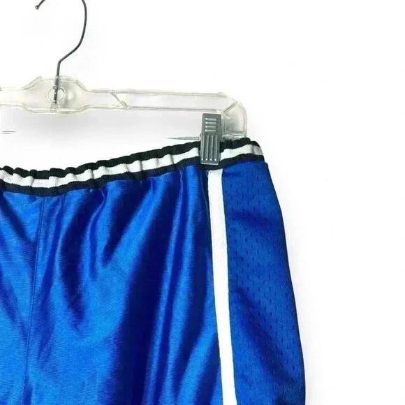 VTG Nike 90s Sports Short  Silkily Solo Swoosh Men’s Medium Thailand Made Skater - Picture 6 of 7